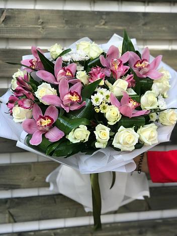 Букет цветов из: Розы и Хризантемы в Дмитриевском