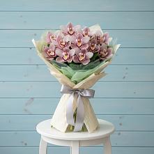 Букет цветов из:  Орхидеи и Розы в Дмитриевском