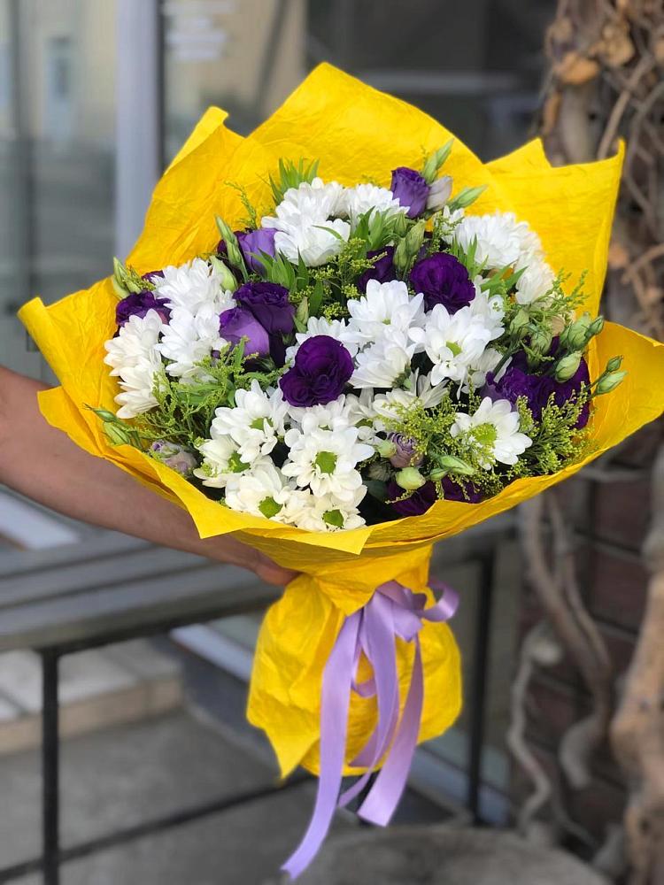 Букет цветов из: Ирисы, Хризантемы и Ромашки в Дмитриевском