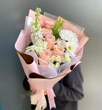 Букет цветов из:  Хризантемы и Розы в Дмитриевском