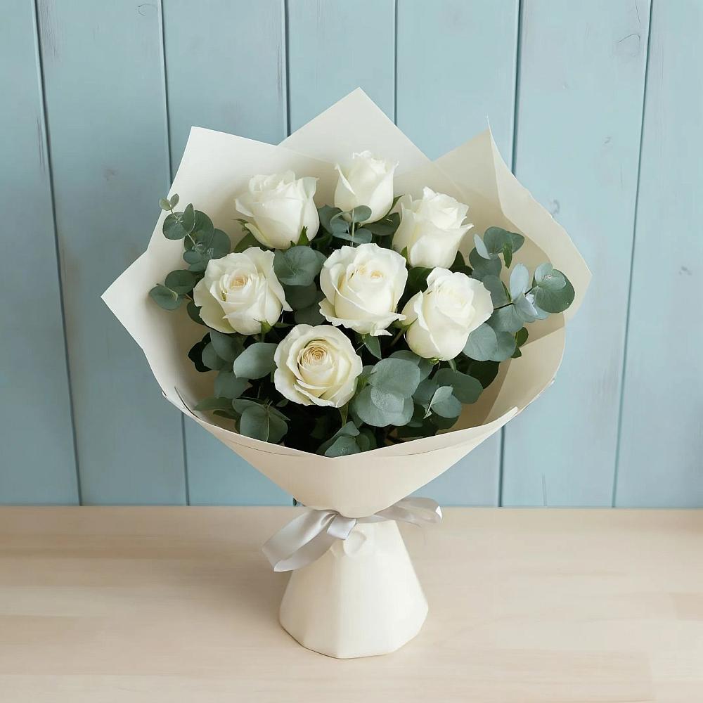 Букет Белые розы в Эвкалипте в Дмитриевском