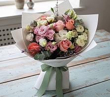 Букет цветов из:  Розы, Лизиантусы и Гвоздики #REPLACE_PRED# Дмитриевском