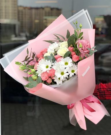 Букет цветов из: Розы, Лизиантусы и Хризантемы в Дмитриевском